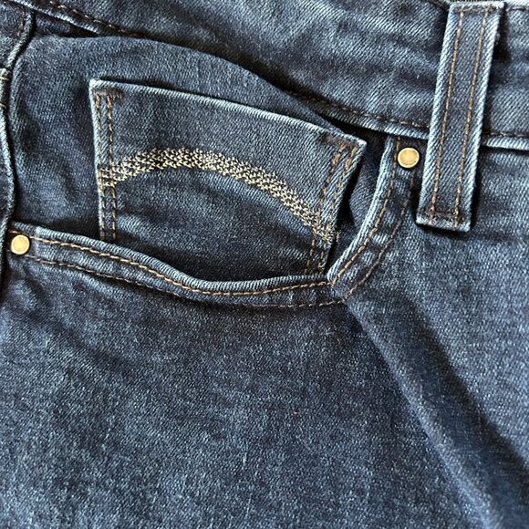 Levi's Perfectly Shaping 512 Boot Cut Darkwash Jeans Size 18m - Picture 8 of 8